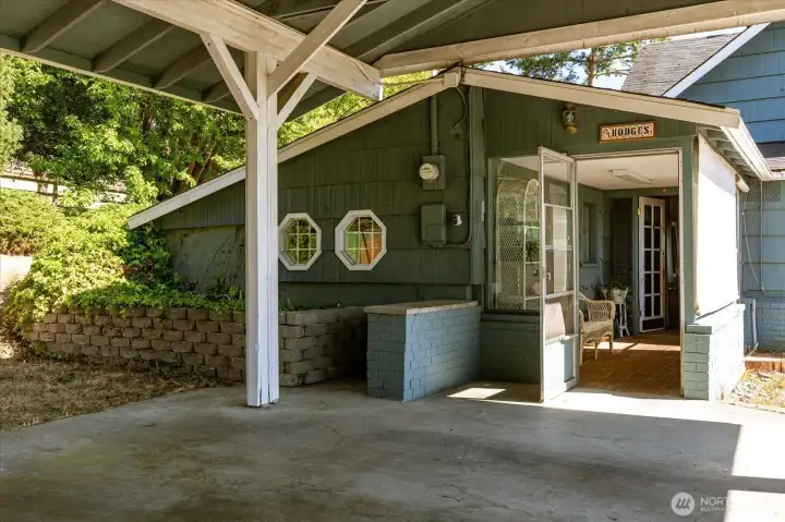 A view of the Sun Room entryway from 3-car carport. A view of the Sun Room entryway from 3-car carport.