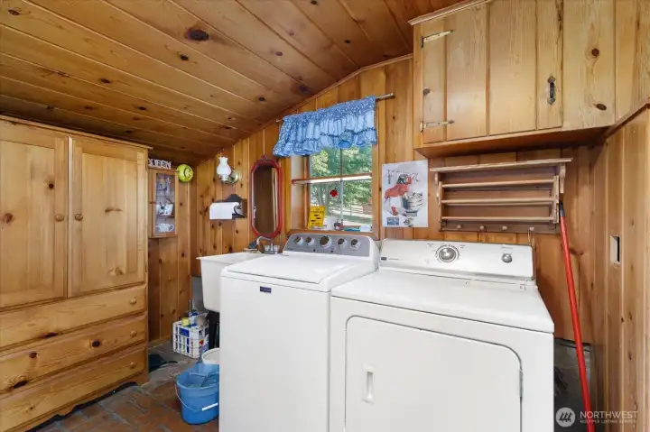 Utility room with storage. Utility room with storage.