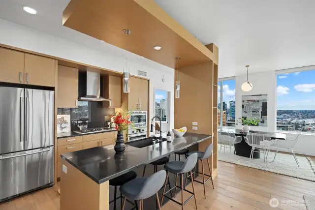 Sophisticated, Like-New Finishes
