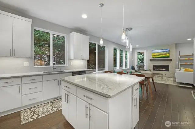 Flow of Kitchen, Dining and Great Room Make for Ease in Entertaining