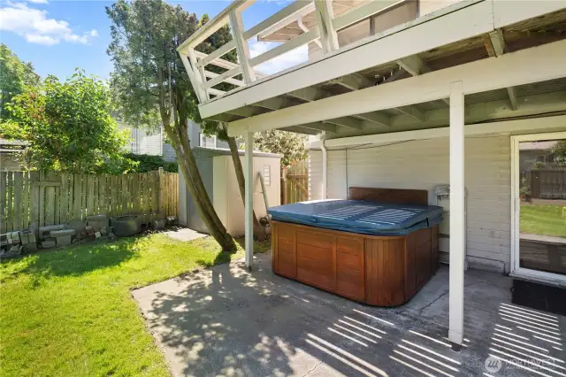 hottub/patio