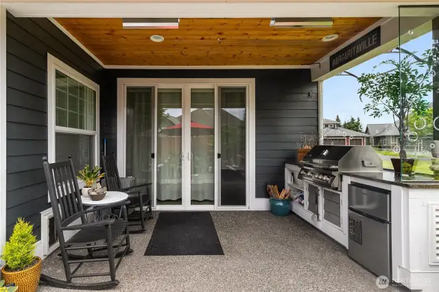 Built in BBQ, mini fridge and heaters