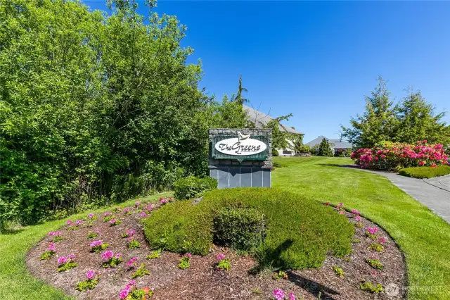 2 access gates for the neighborhood