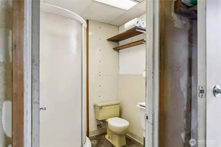 3/4 bath inside garage