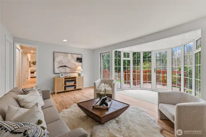 Delightful sun room for you to enjoy what nature has to offer.