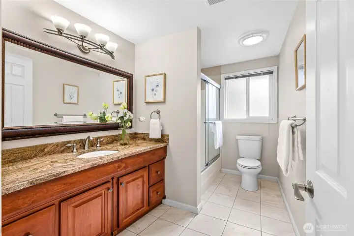 Hallway bath on upper level.