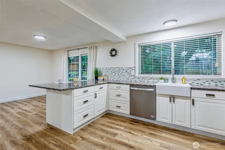 Beautiful farmhouse sink.