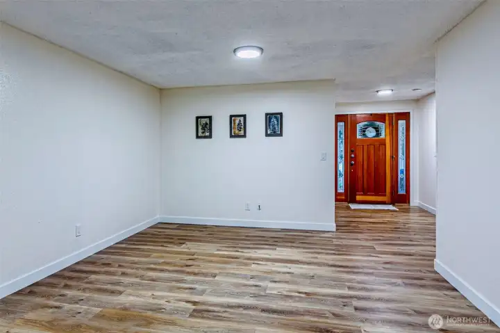 Amazing extra space just off the kitchen - more space for eat in, an office space, play area... you decide!