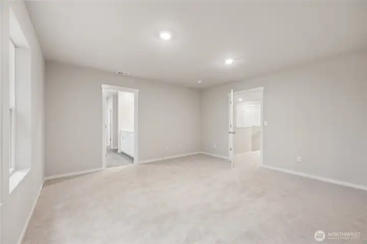 Picture for representational purposes only, colors and features may vary.