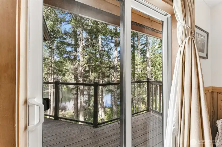 Deck Off the Primary