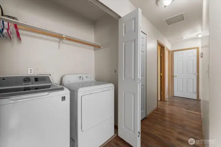 Washer and dryer stay