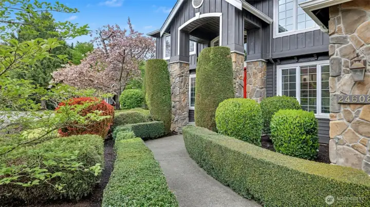 Murray Franklyn resale home in sought after Montrachet neighborhood.