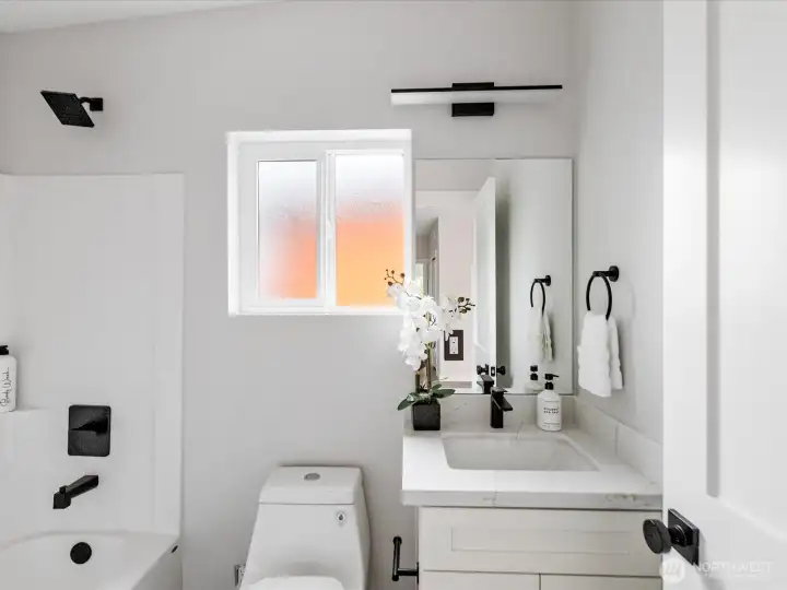 Upper bath