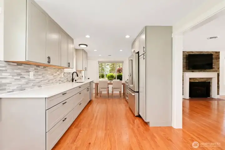Spacious Chefs Kitchen Spacious Chefs Kitchen