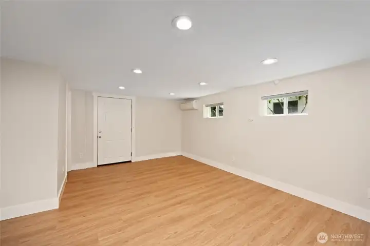 conveniently the Garage Door opens to the Family Room conveniently the Garage Door opens to the Family Room