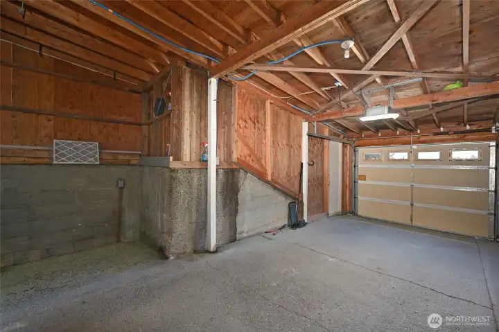 Plenty of Storage Space in Attached Garage Plenty of Storage Space in Attached Garage