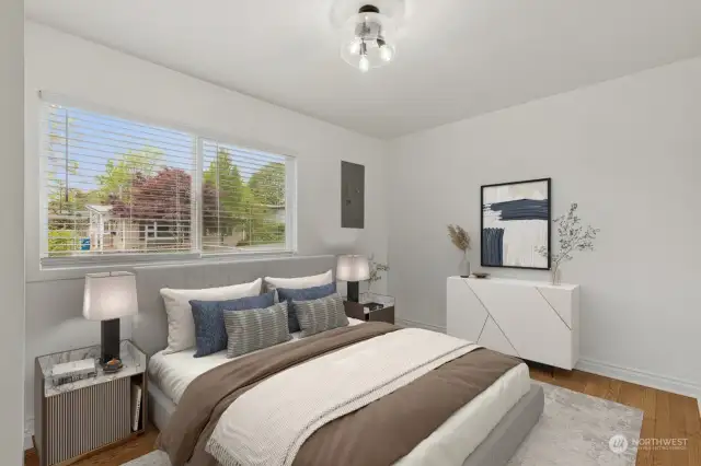 Main Level bedroom (Virtual Staging)