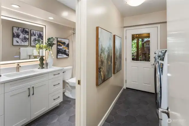 Mud Room w/ Laundry to Backyard