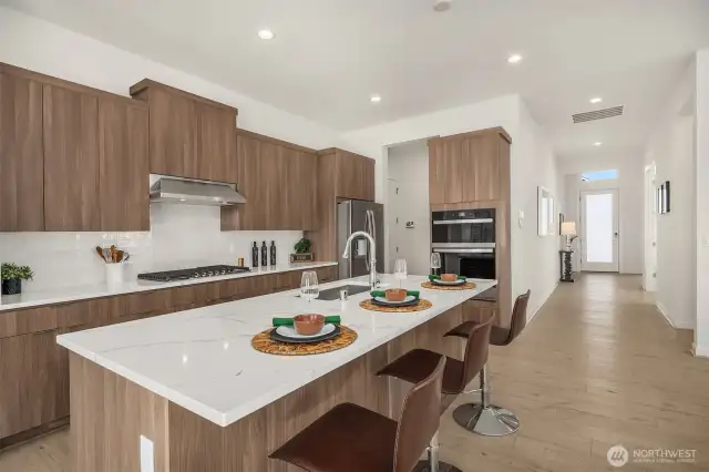 Breakfast seating on kitchen island