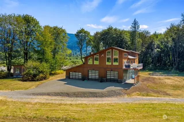 Territorial mountain views! River access! est. 100 FT of river frontage.