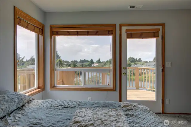 Imagine waking up to that....or sitting up here to take in the sunsets!