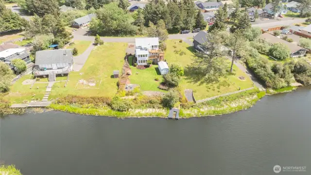 Stunning custom home located in a prime Bell Canal location!