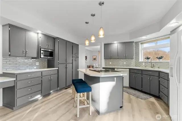 Full Kitchen view