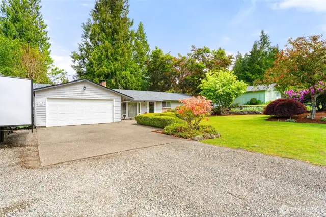Large driveway for parking and an RV!