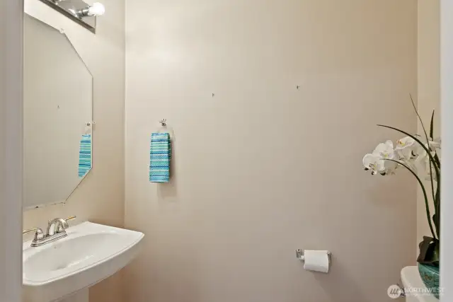 1/2 Bathroom