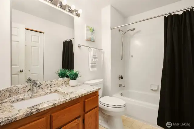 Remodeled full hall bath on upper level