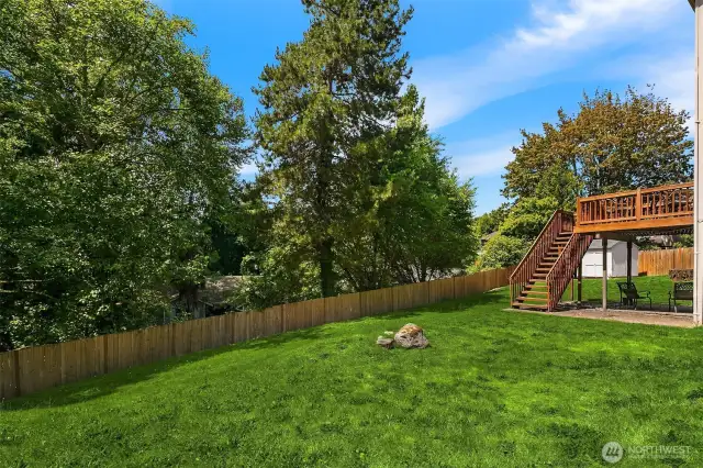 Another view of the large fully fenced yard