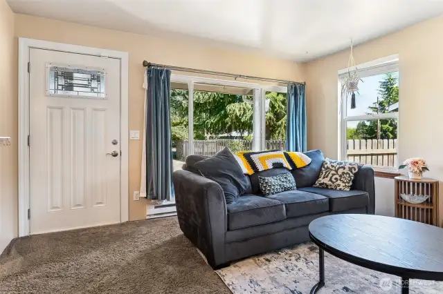 Entry way to the living room.