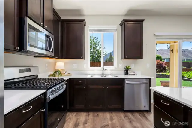 Spacious kitchen!