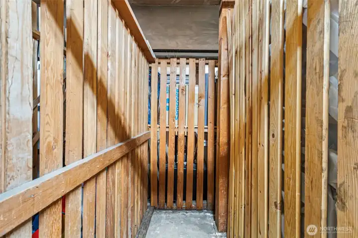 In addition to the unit’s ample in-home storage, a secure basement storage locker provides even more space for your extras.