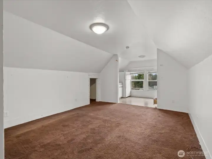 All SRO units include full kitchenette.