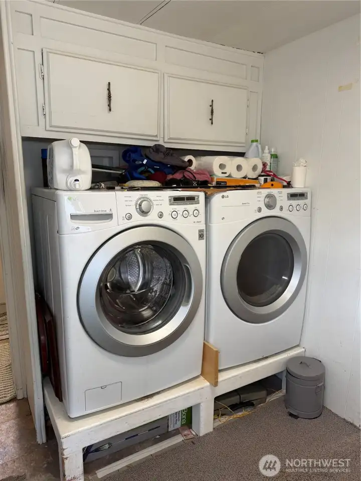 Raised front load W/D