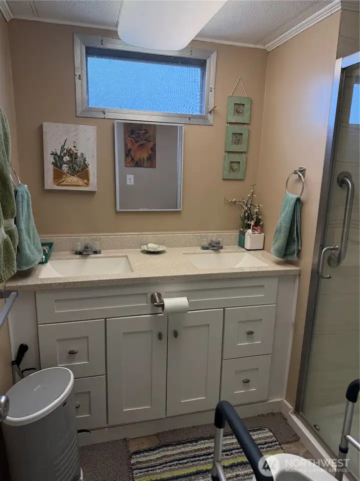 Dual Vanity