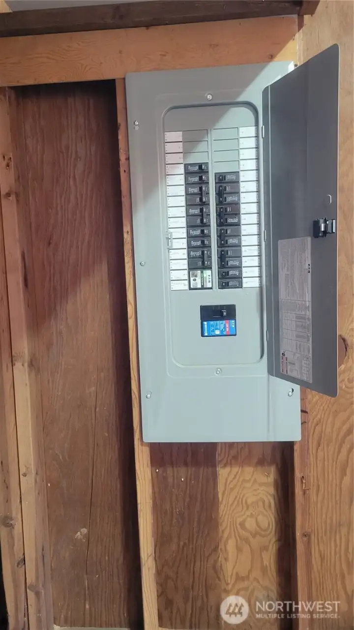 New 200 Amp Electric Panel