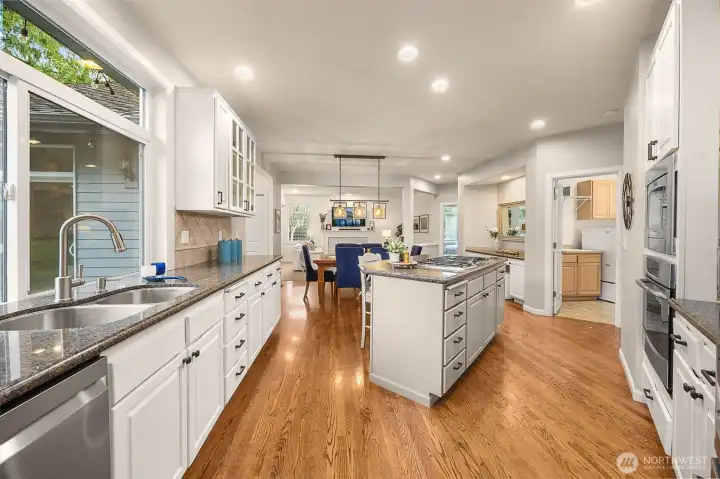 Beautiful oak hardwood floors