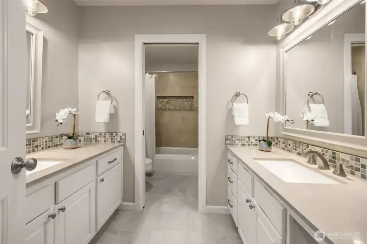 2nd Floor full bathroom w/ double vanities