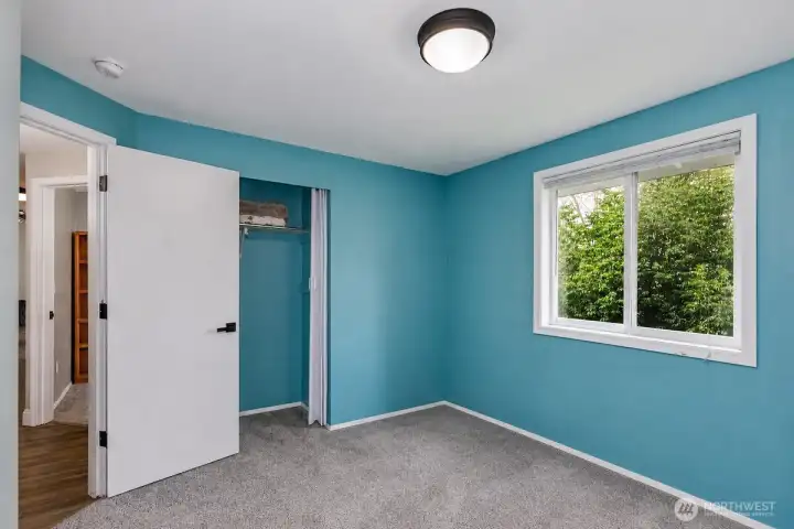 This AI generated photo demonstrates the 2nd bedroom with no furniture. Sellers have just move their furniture from the home.