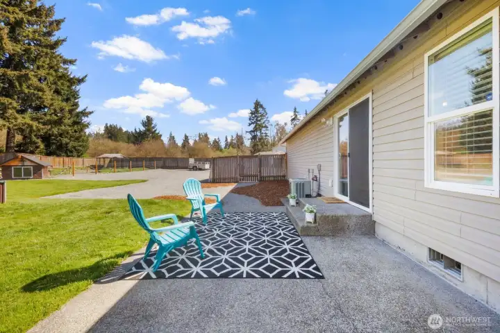 Spacious Patio perfect for hosting!