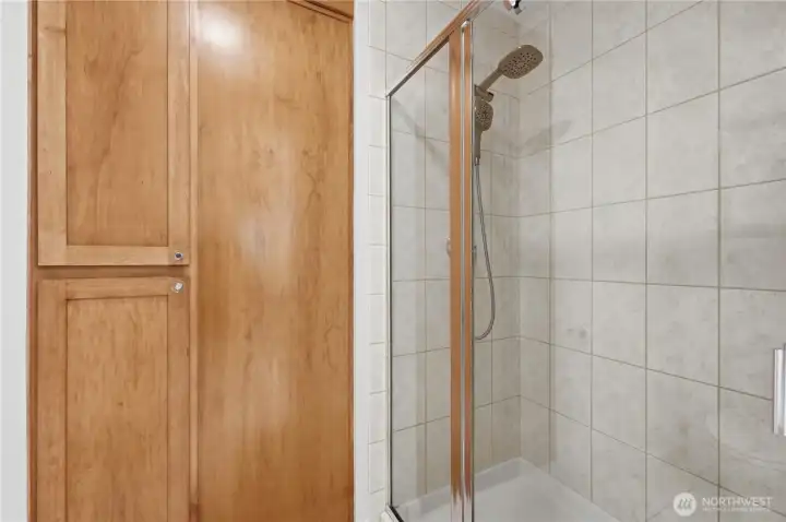 Beautiful walk-in tile shower. Beautiful walk-in tile shower.