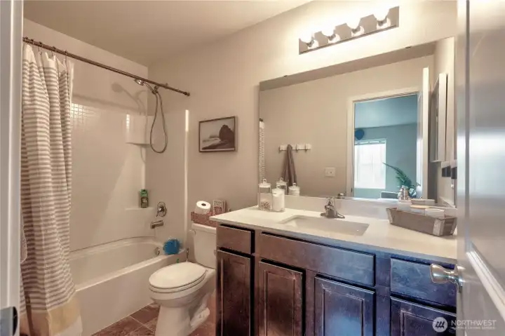 2nd Bathroom 2nd Bathroom