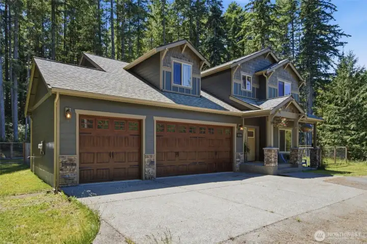 Large 3-car garage