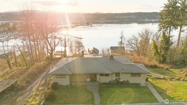FRONT VIEW - East Bay beyond!