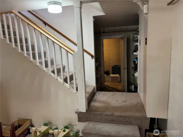 WINE CELLAR / STORAGE RM - Beyond.