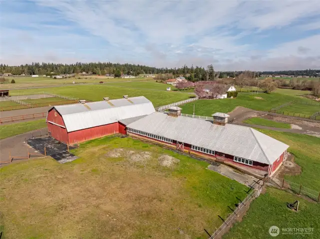 Barn and Milking barn with paddock attached