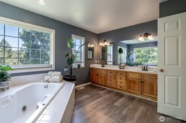Primary Bath, Sunken Tub, Double Sinks
