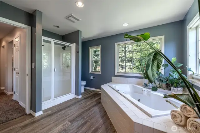 Primary Bath, Sunken Tub